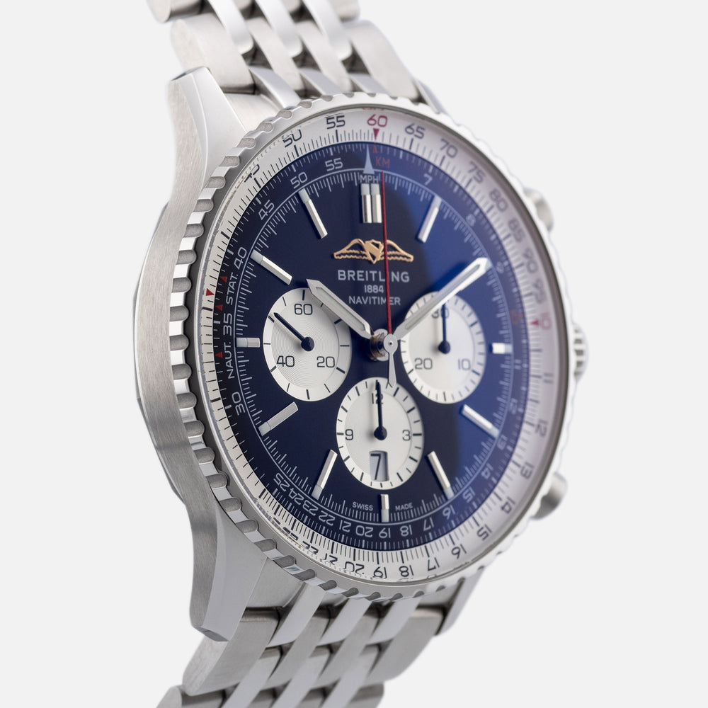 Breitling Navitimer 01 AB0137 4