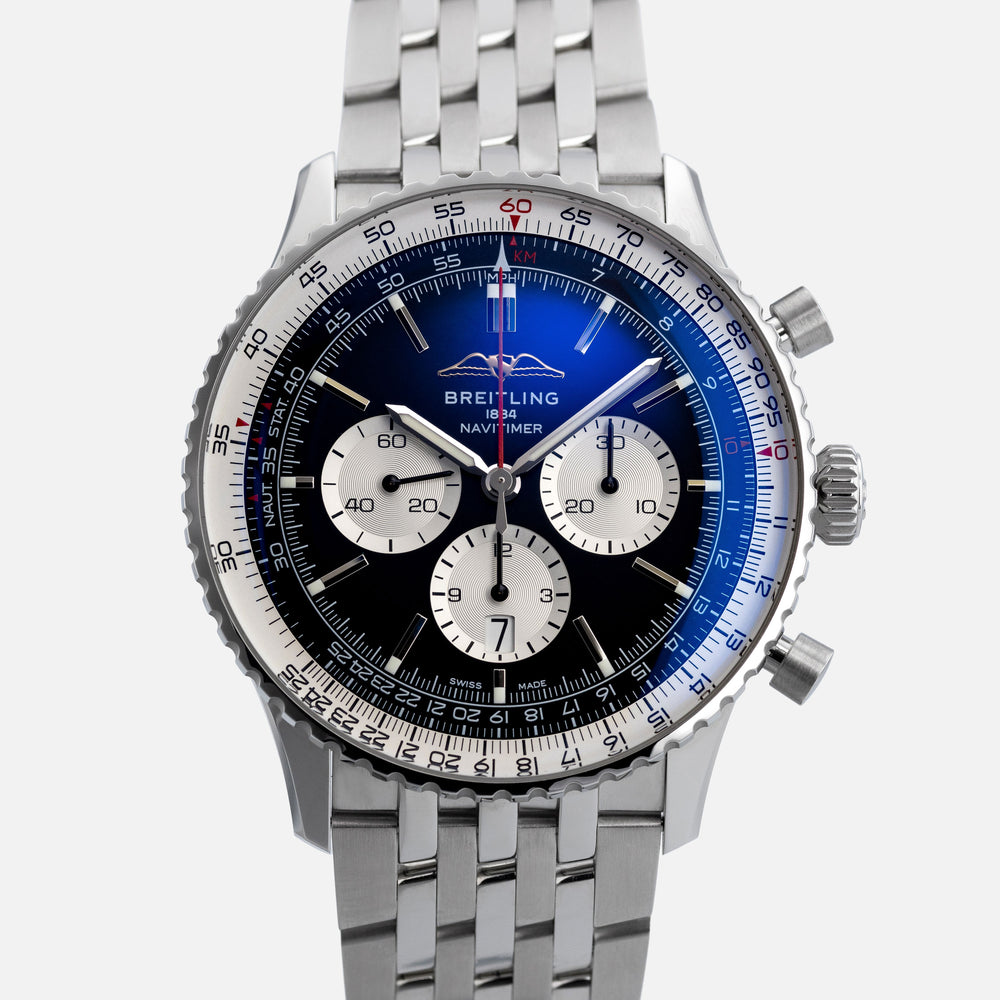 Breitling Navitimer 01 AB0137 1