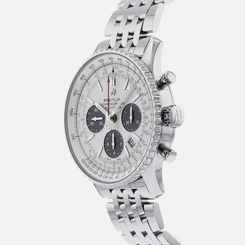 Breitling Navitimer 1 AB012121 2