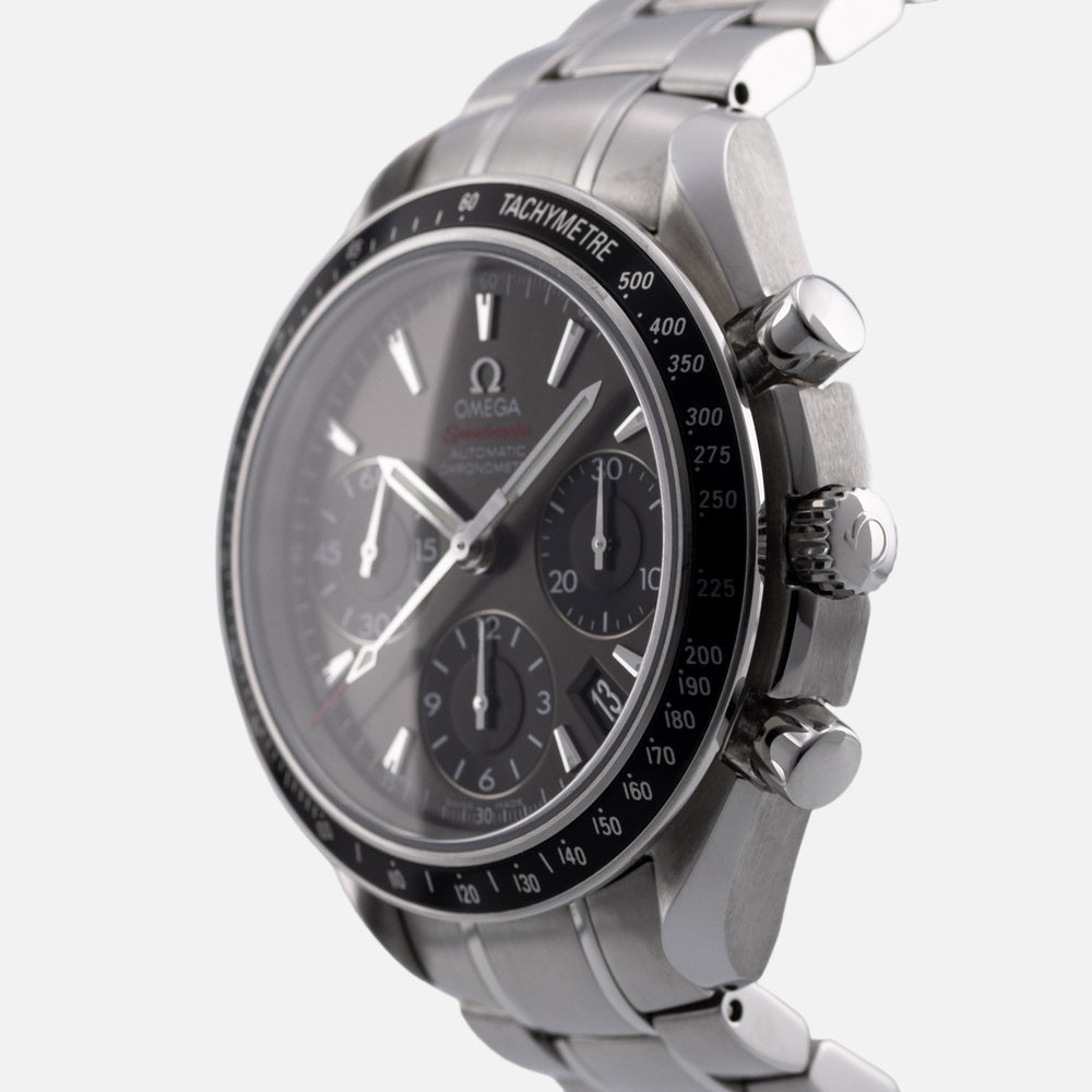 OMEGA Speedmaster Date 323.30.40.40.06.001 2