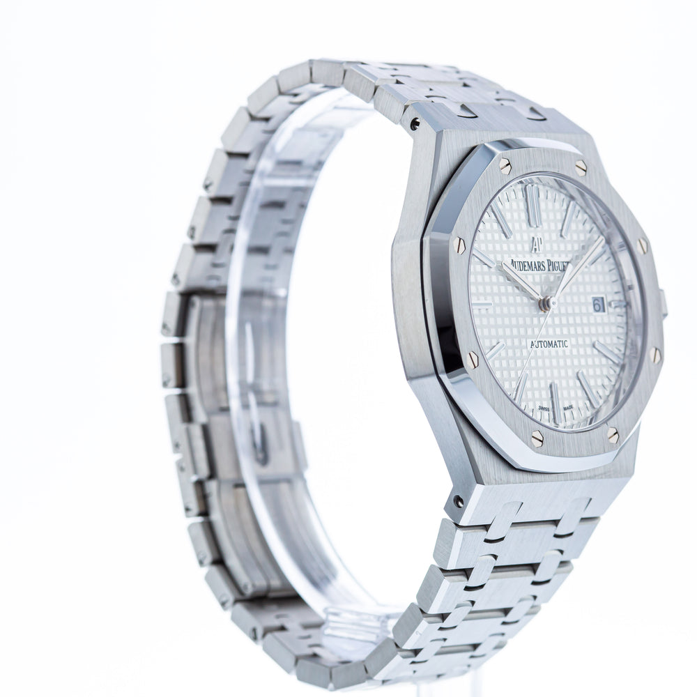 Audemars Piguet Royal Oak 15400ST.00.1220ST.02 6