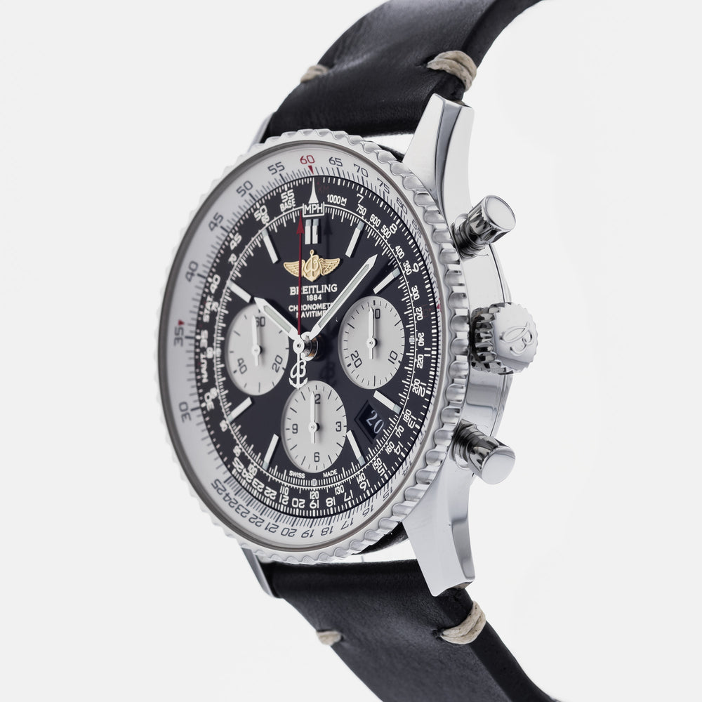 Breitling Navitimer 01 AB0120 2