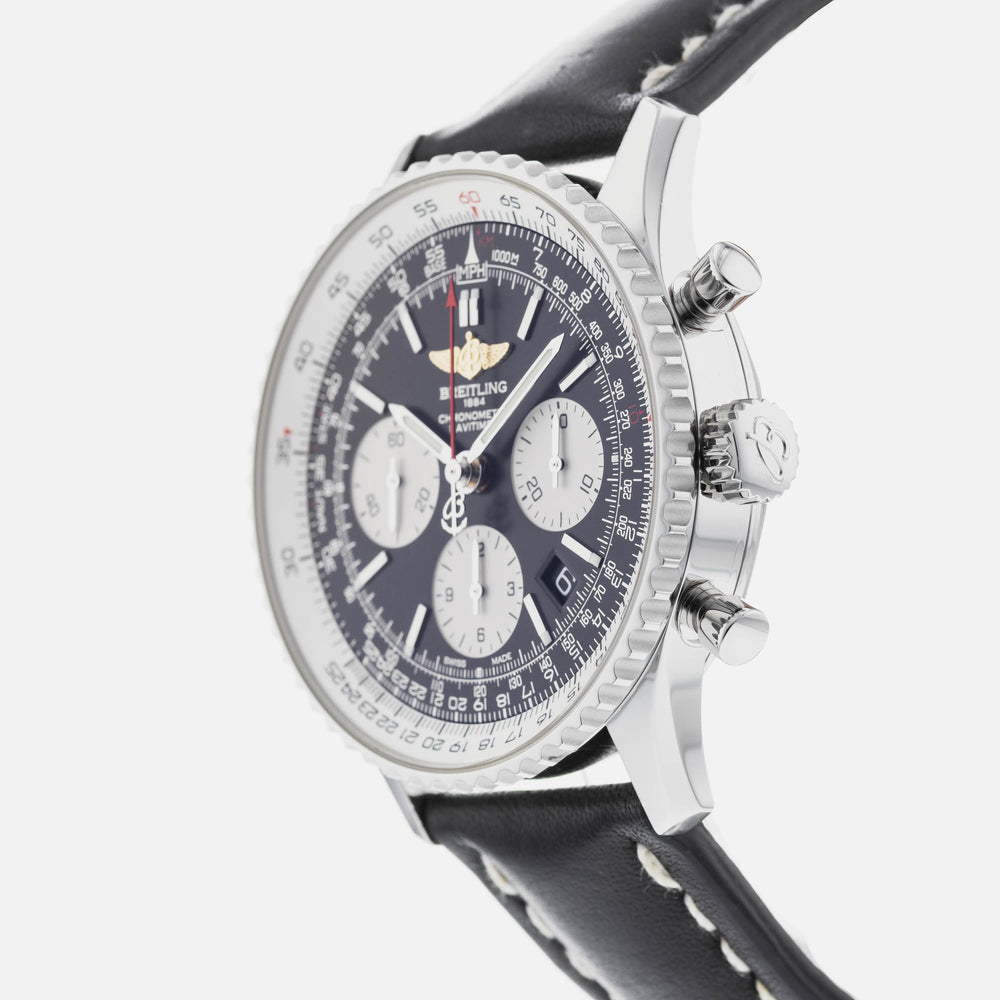 Breitling Navitimer 01 AB0121 2