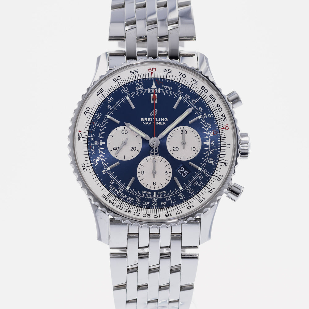 Breitling Navitimer 01 AB0127 1