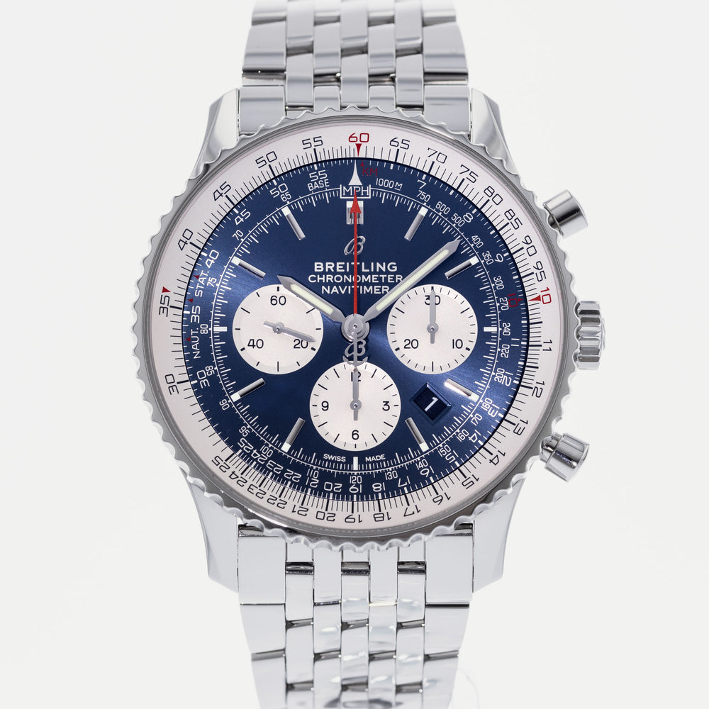 Breitling Navitimer 01 AB0127 1