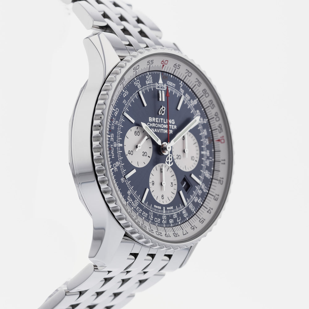 Breitling Navitimer 01 AB0127 4