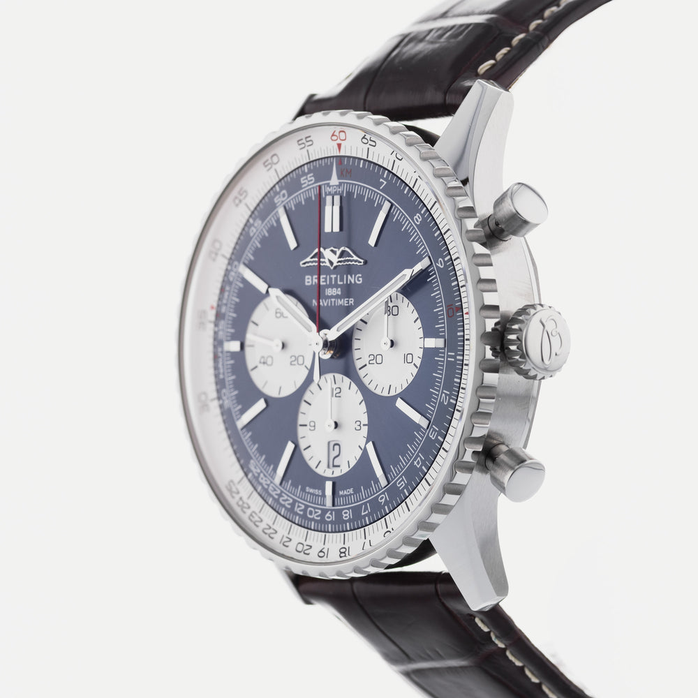 Breitling Navitimer 01 AB0137 2