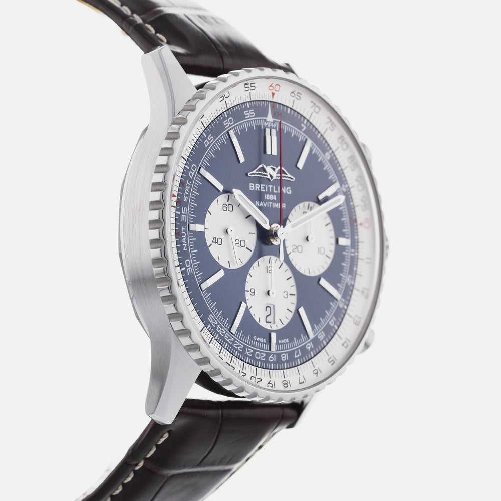 Breitling Navitimer 01 AB0137 4