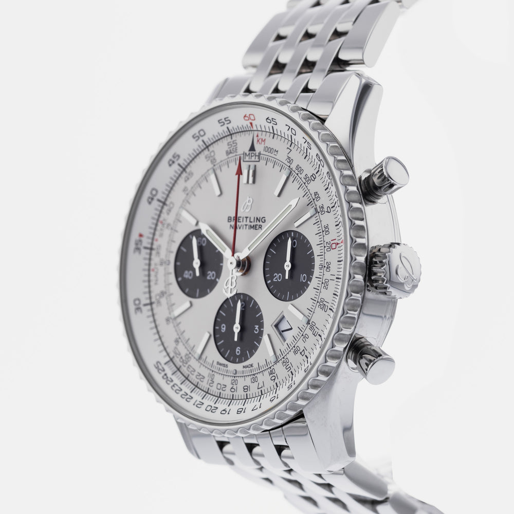 Breitling Navitimer 1 AB012121 2