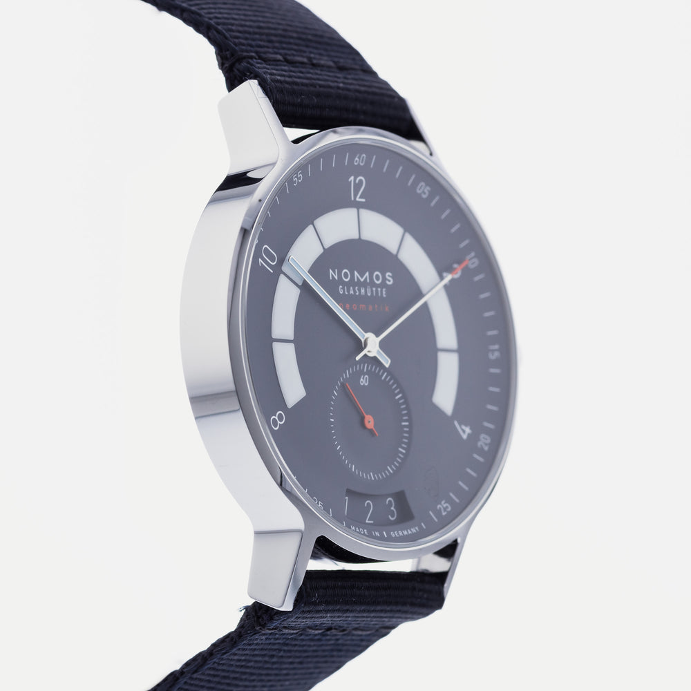 Nomos Autobahn 1302 4