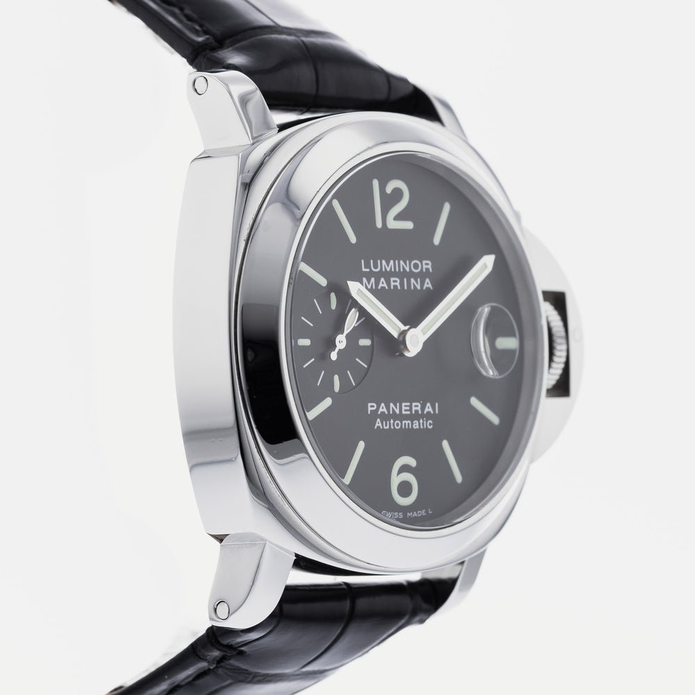 Panerai Luminor Marina PAM 104 4